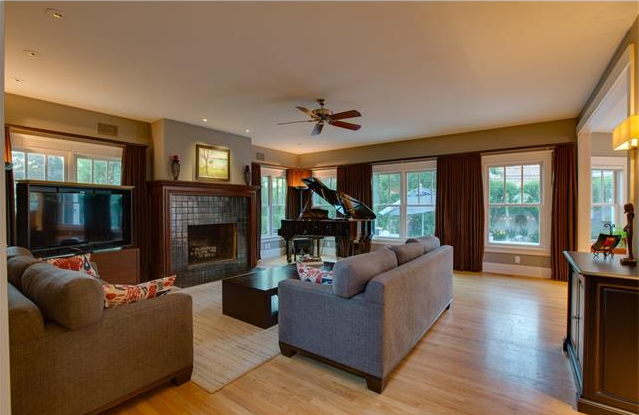Homes for sale in New School Rochester MI 
